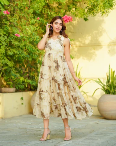 Tiered & Floral Tie-up Dress